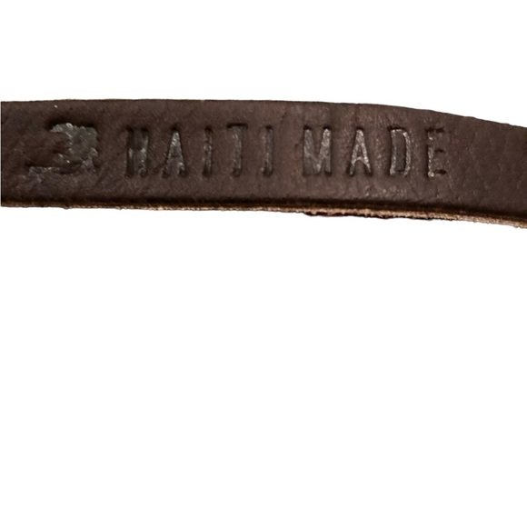 Haiti made leather bracelet - Picture 1 of 2